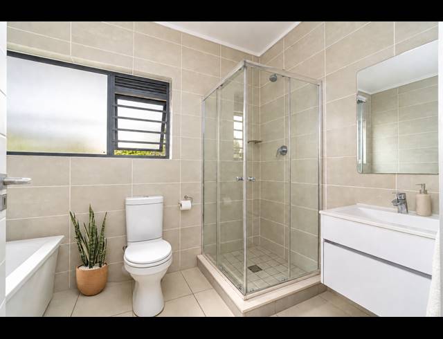 3 BEDROOM APARTMENT TO LET IN BALLITO CENTRAL